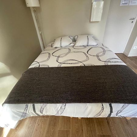 Appartment Les Suites Du Parc Безансон Номер фото
