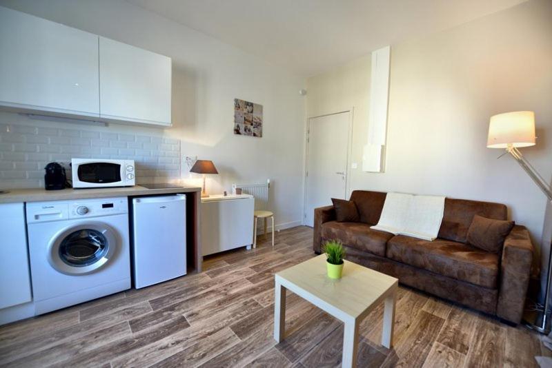 Appartment Les Suites Du Parc Безансон Номер фото