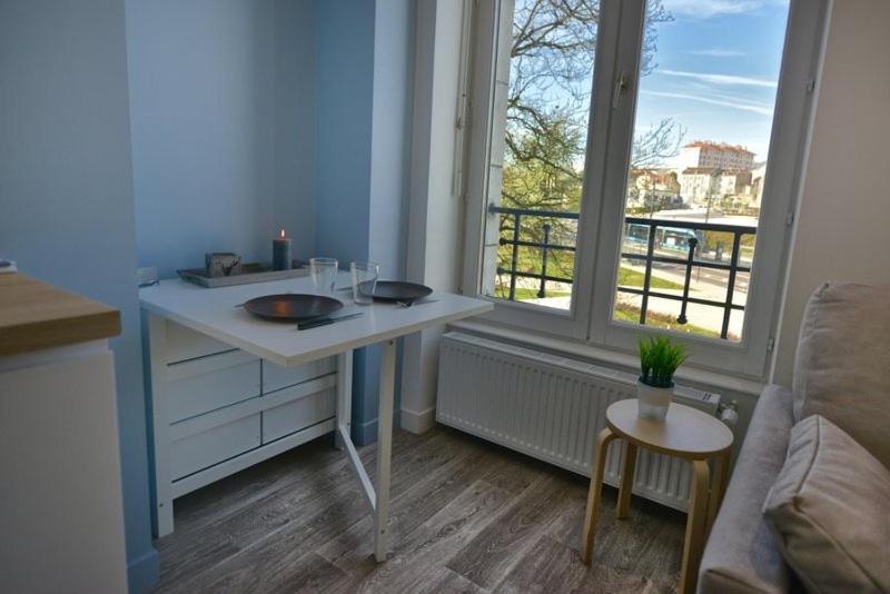 Appartment Les Suites Du Parc Безансон Номер фото
