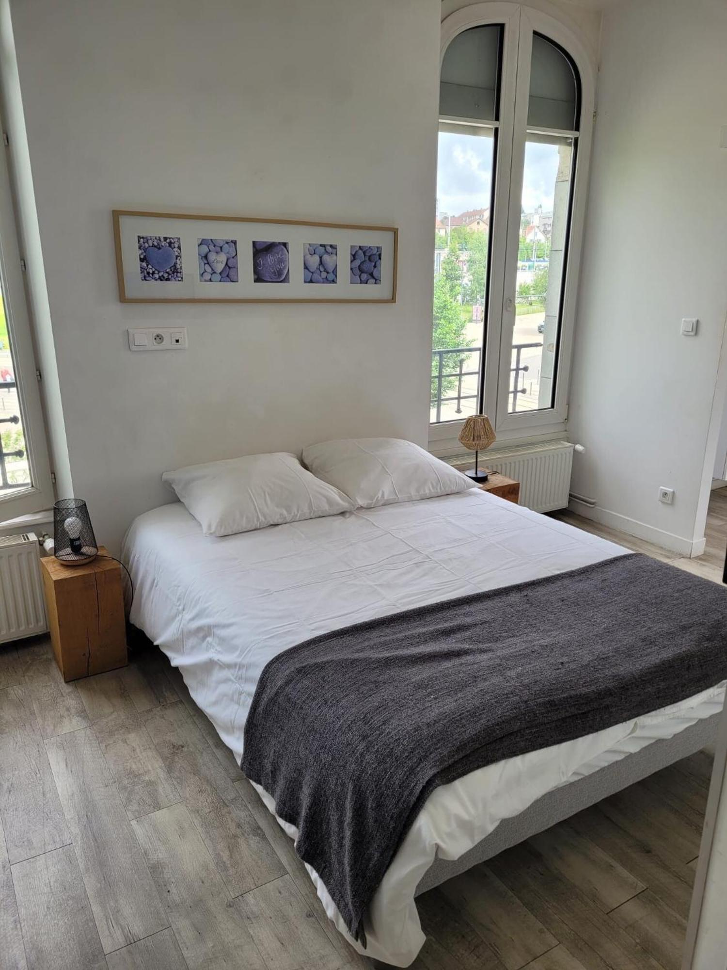 Appartment Les Suites Du Parc Безансон Экстерьер фото